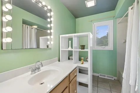 25725 North Oak Creek Circle Barrington IL 60010