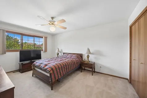 17119 Dooneen Avenue Tinley Park IL 60477