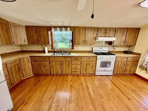 302 South Street Bradford IL 61421