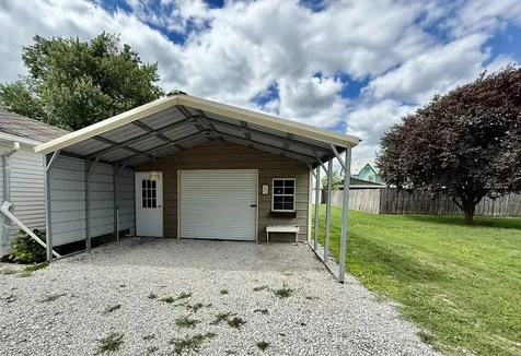 302 South Street Bradford IL 61421