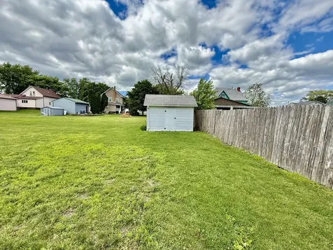 302 South Street Bradford IL 61421