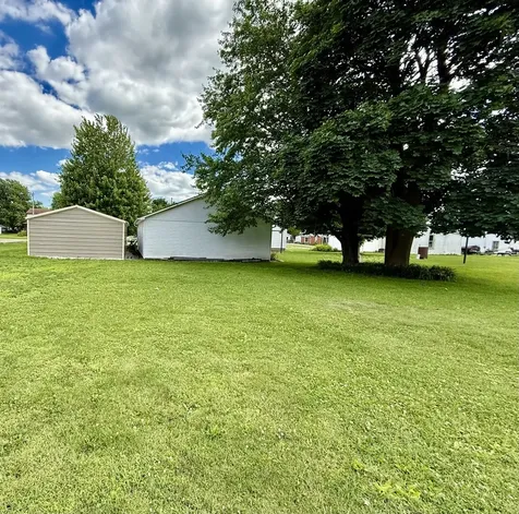 302 South Street Bradford IL 61421