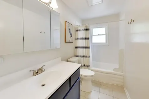 460 North Ridgemoor Avenue Mundelein IL 60060