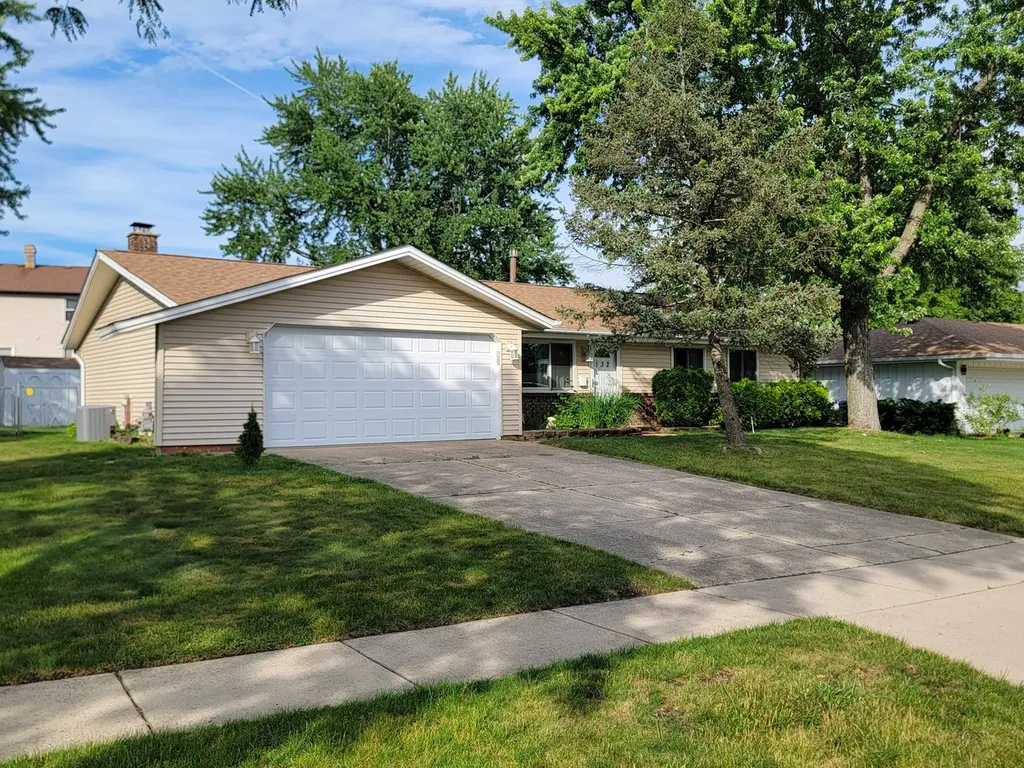 132 West Hartford Drive Schaumburg IL 60193