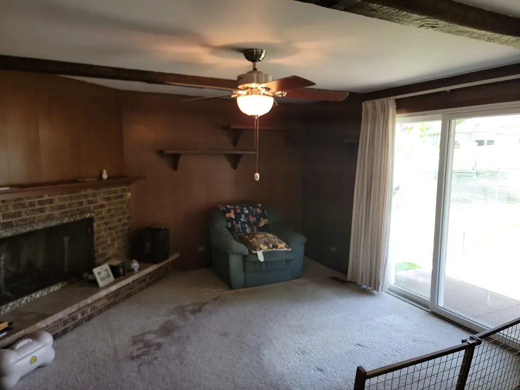 132 West Hartford Drive Schaumburg IL 60193
