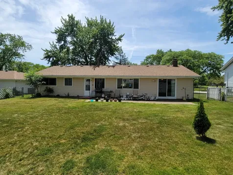 132 West Hartford Drive Schaumburg IL 60193