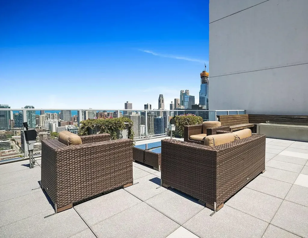 303 West Ohio Street Chicago IL 60654