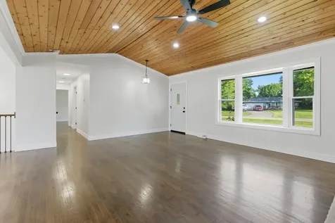8063 Clearview Drive Rockford IL 61102
