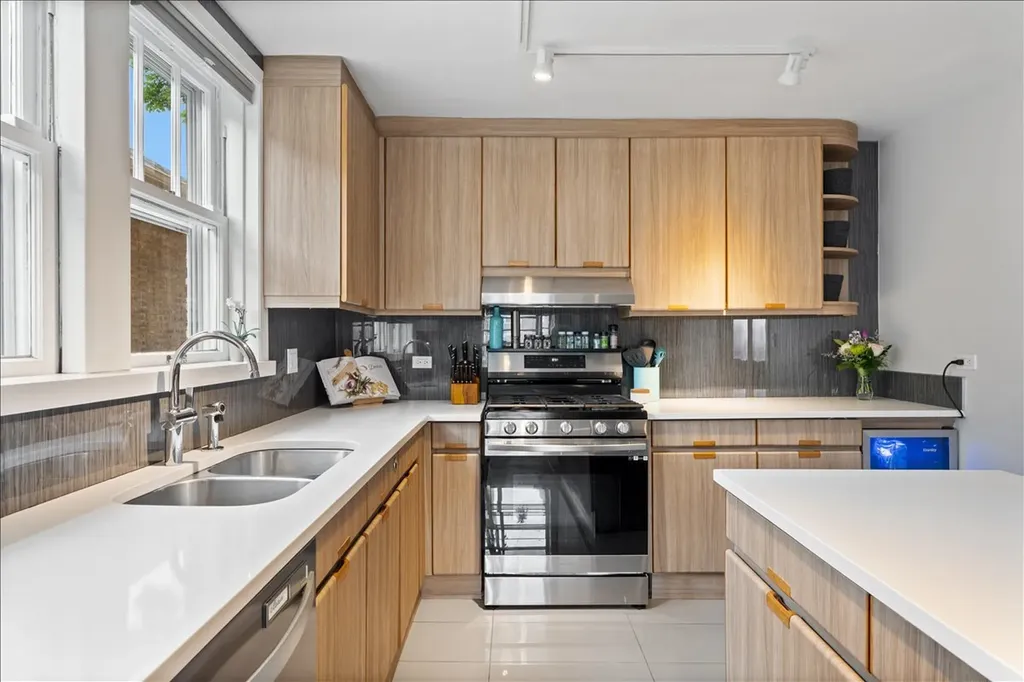 6455 North Talman Avenue Chicago IL 60645