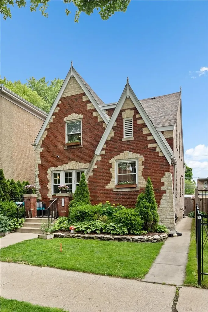 6455 North Talman Avenue Chicago IL 60645