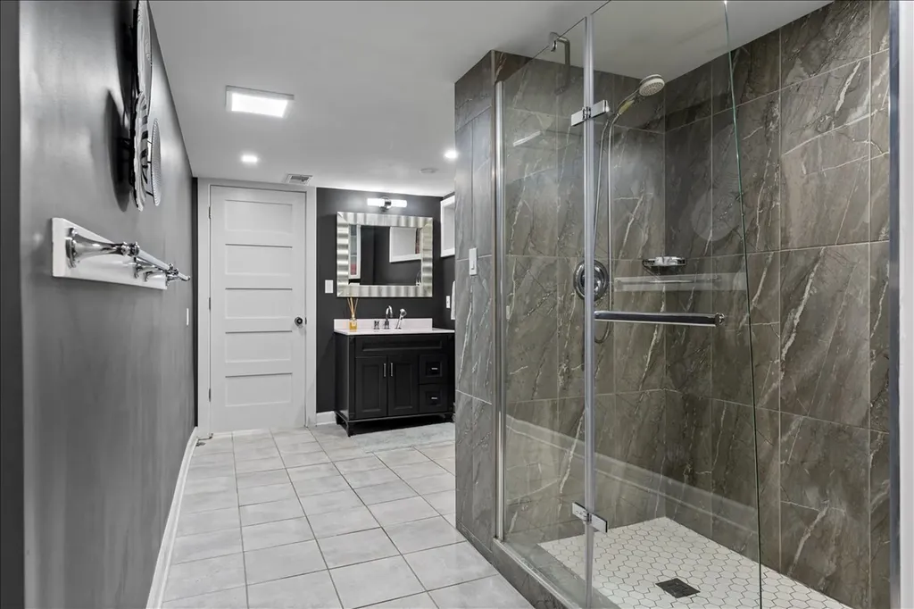 6455 North Talman Avenue Chicago IL 60645