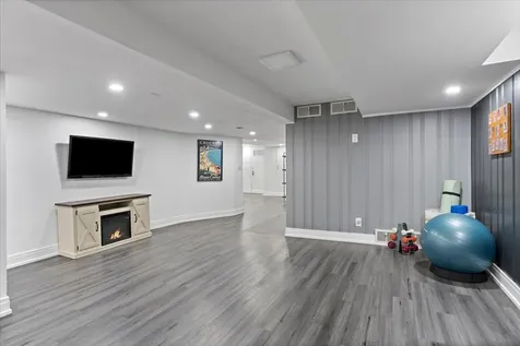 6455 North Talman Avenue Chicago IL 60645