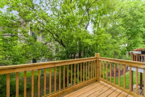 862 West Chase Lane Palatine IL 60067