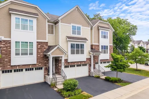 862 West Chase Lane Palatine IL 60067