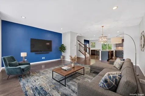 862 West Chase Lane Palatine IL 60067