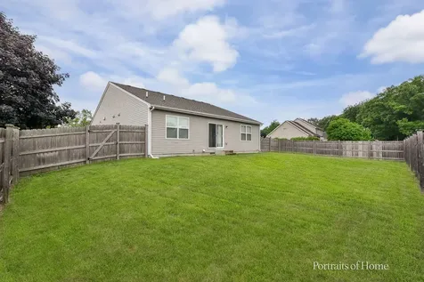 911 Appaloosa Trail Plano IL 60545