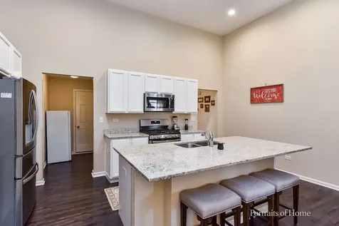 911 Appaloosa Trail Plano IL 60545