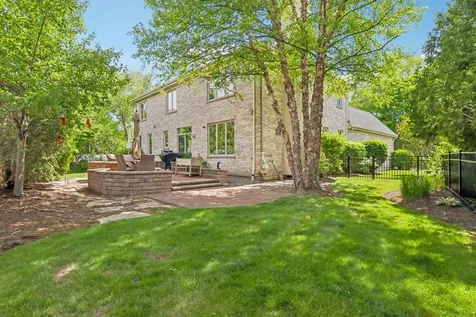 42 Holabird Loop Highwood IL 60040