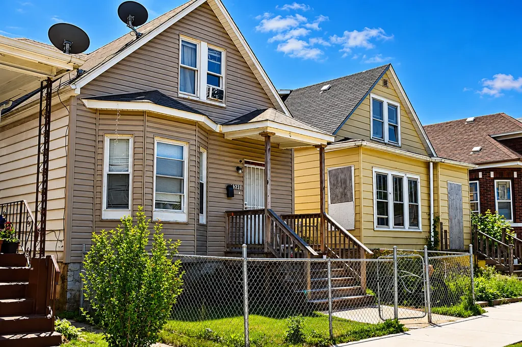 1233 West 73rd Place Chicago IL 60636