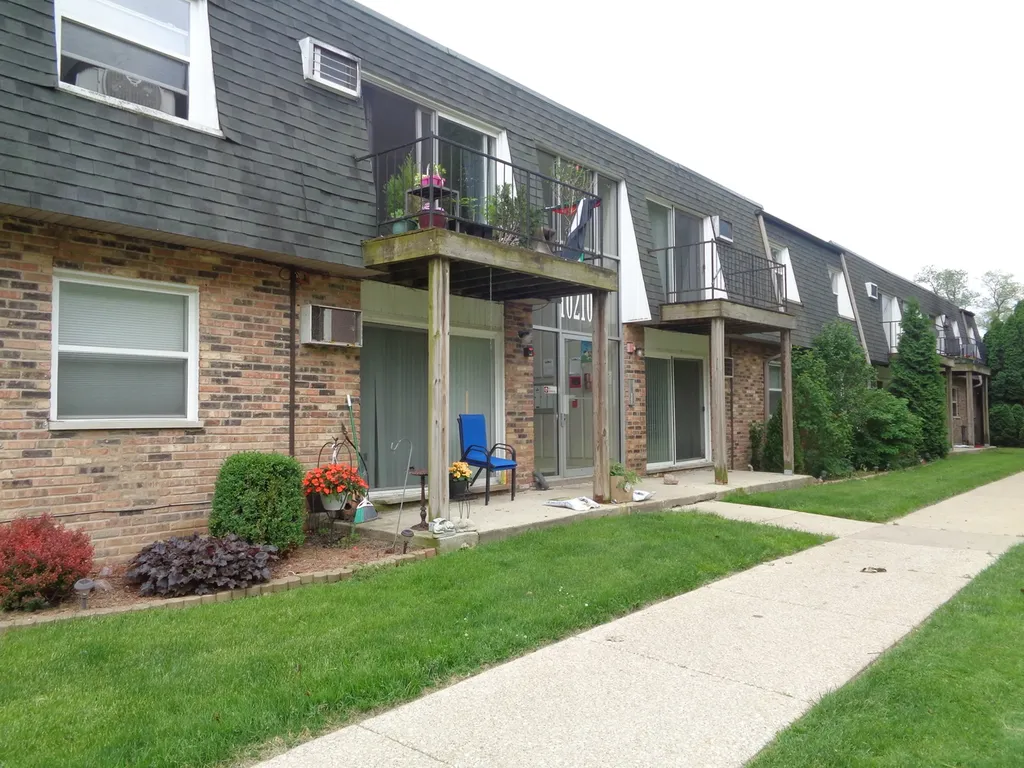10210 South 84th Terrace Palos Hills IL 60465