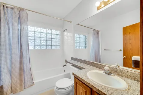 1017 Arbor Court Mount Prospect IL 60056