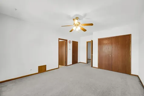 1017 Arbor Court Mount Prospect IL 60056