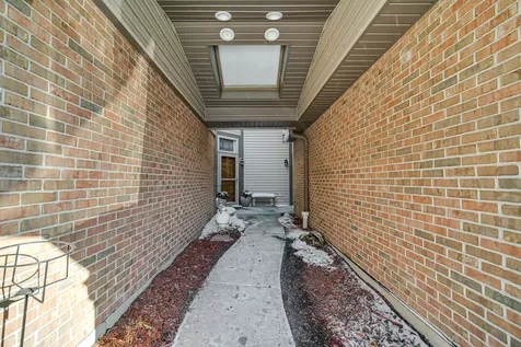 1017 Arbor Court Mount Prospect IL 60056