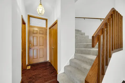 1017 Arbor Court Mount Prospect IL 60056