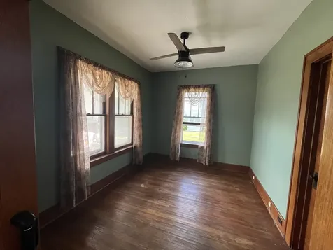 208 South Peoria Street Bradford IL 61421