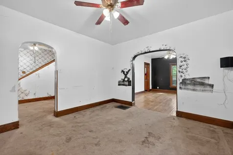 536 North 7th Street Dekalb IL 60115