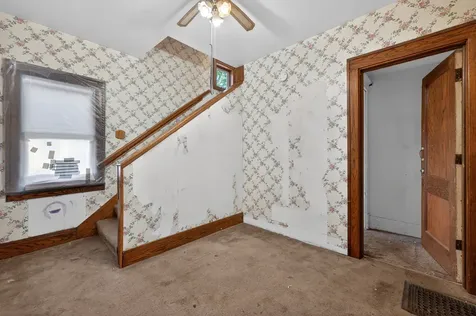 536 North 7th Street Dekalb IL 60115