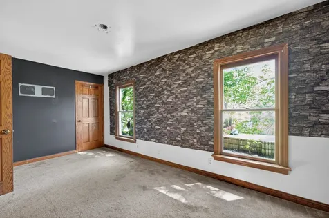 536 North 7th Street Dekalb IL 60115