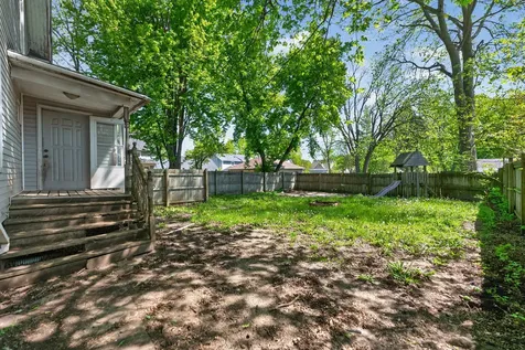 536 North 7th Street Dekalb IL 60115
