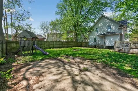 536 North 7th Street Dekalb IL 60115