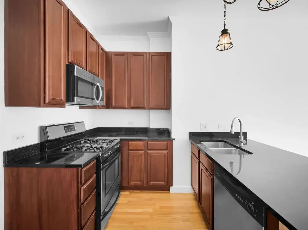 1949 North Whipple Street Chicago IL 60647