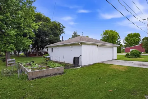 219 North Hickory Street Wenona IL 61377