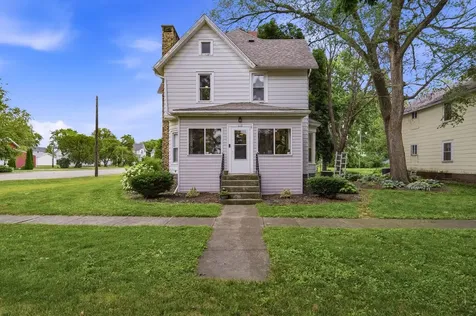 219 North Hickory Street Wenona IL 61377