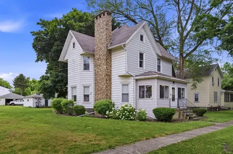 219 North Hickory Street Wenona IL 61377