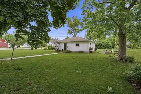 219 North Hickory Street Wenona IL 61377