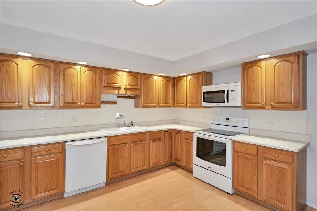 1020 Dartmouth Drive Wheaton IL 60189