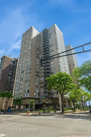 6301 North Sheridan Road Chicago IL 60660