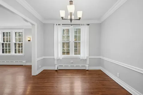 598 Sheridan Square Evanston IL 60202
