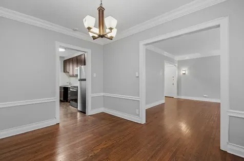 598 Sheridan Square Evanston IL 60202