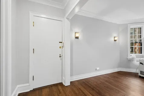 598 Sheridan Square Evanston IL 60202