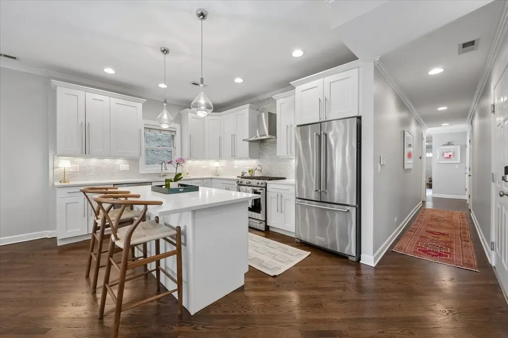 953 West Montana Street Chicago IL 60614