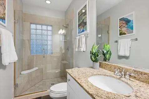 953 West Montana Street Chicago IL 60614