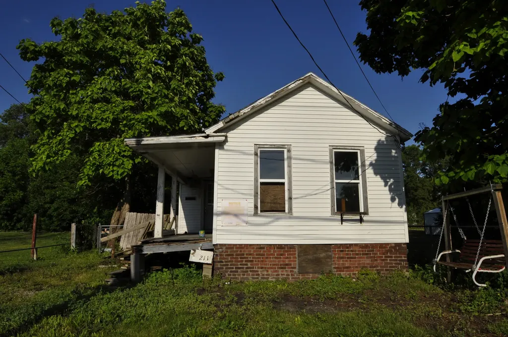 211 South Sterling Street Streator IL 61364