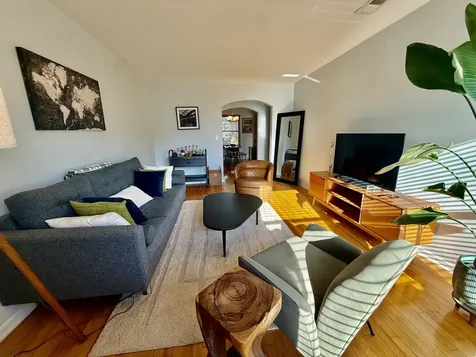 4915 North Wolcott Avenue Chicago IL 60640