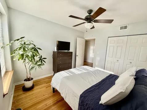 4915 North Wolcott Avenue Chicago IL 60640