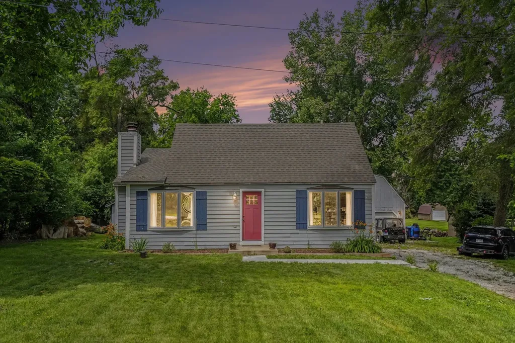 5S254 Radcliff Road Naperville IL 60563